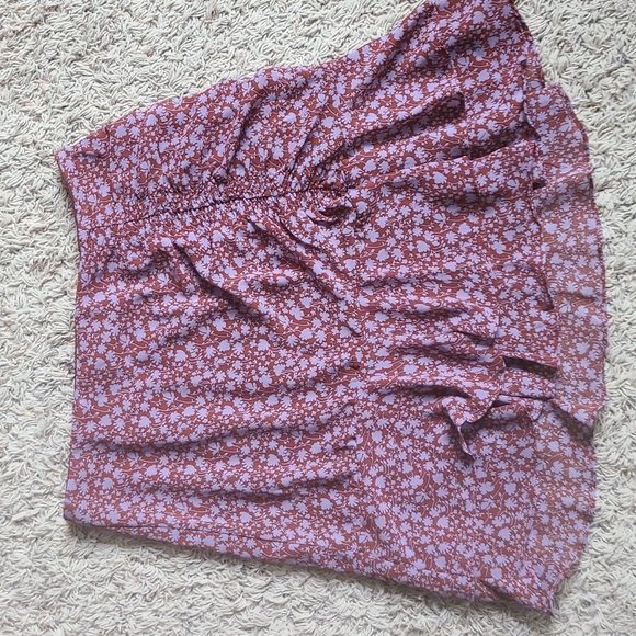 Lush Mini skirt - Picture 2 of 5